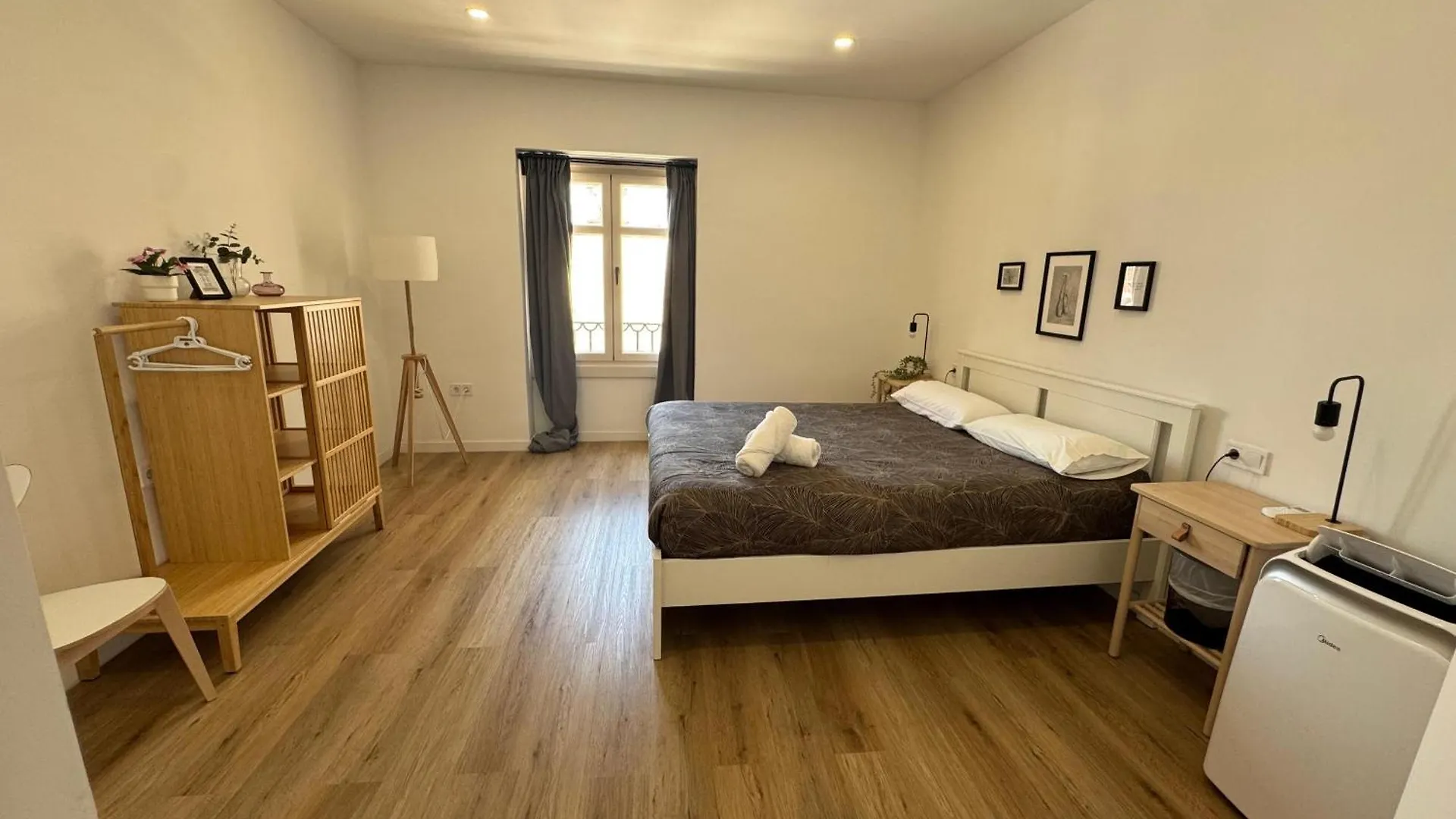 Suites Larios Malaga Hostel